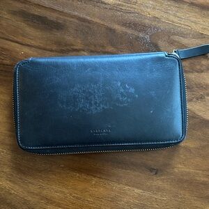 Everlane Black Leather Zip-Around Wallet